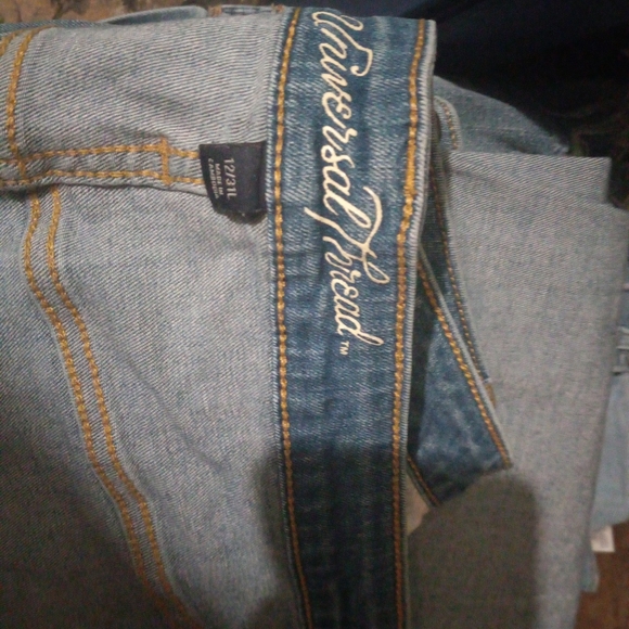 Levi's universal threads and other name brands of women's jeans - Picture 4 of 16